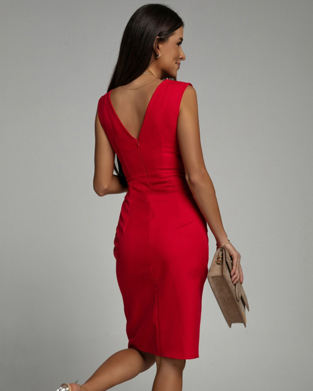 Maud™ | Elegant Dress with V-Neck and Slit