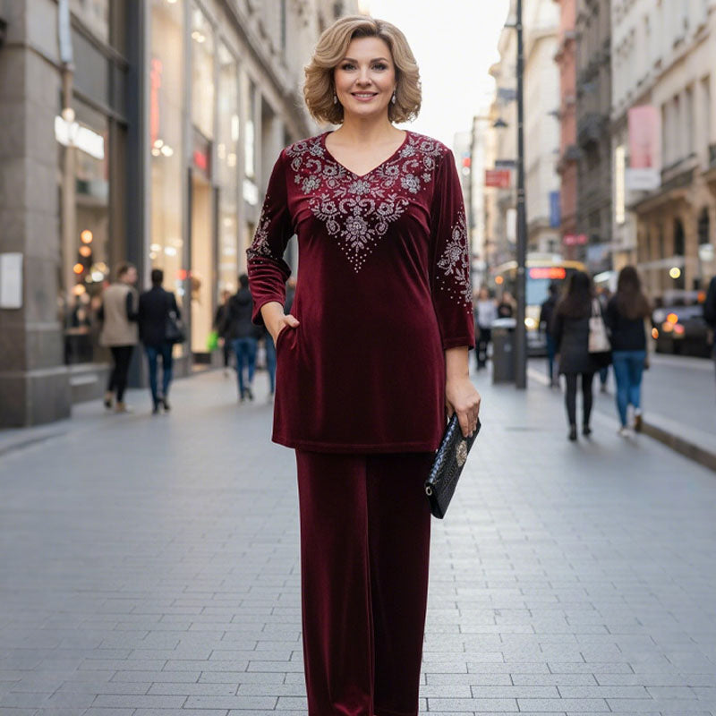 Elvire - Elegant Two-Piece Velvet Set