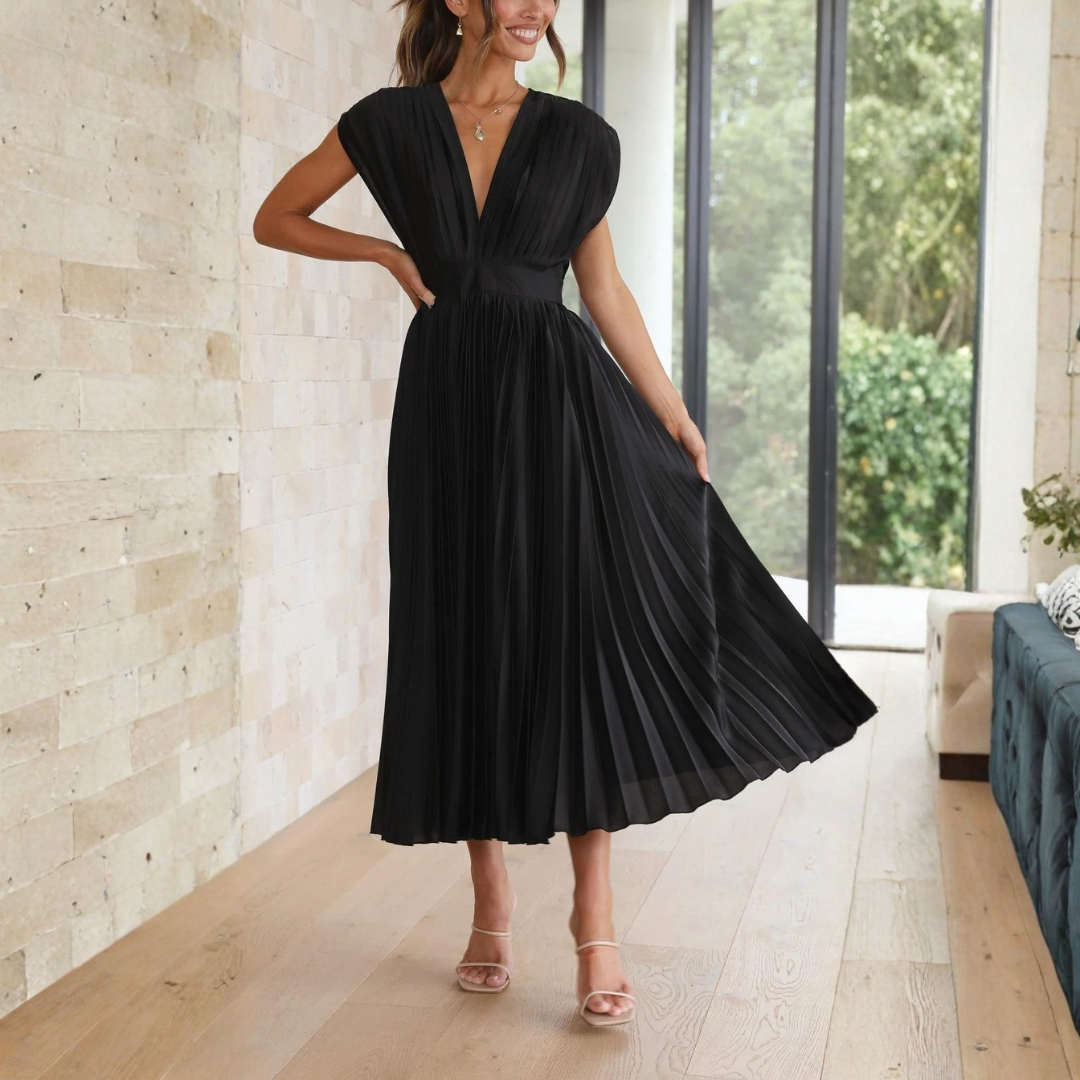 Jolene | Pleated Flowy Maxi Dress