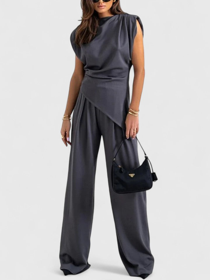 Sharon | Sophisticated Outfit