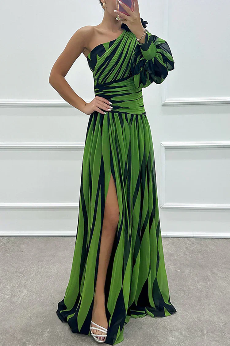 Hazel™ | Elegant Striped Maxi Dress with Off-Shoulder