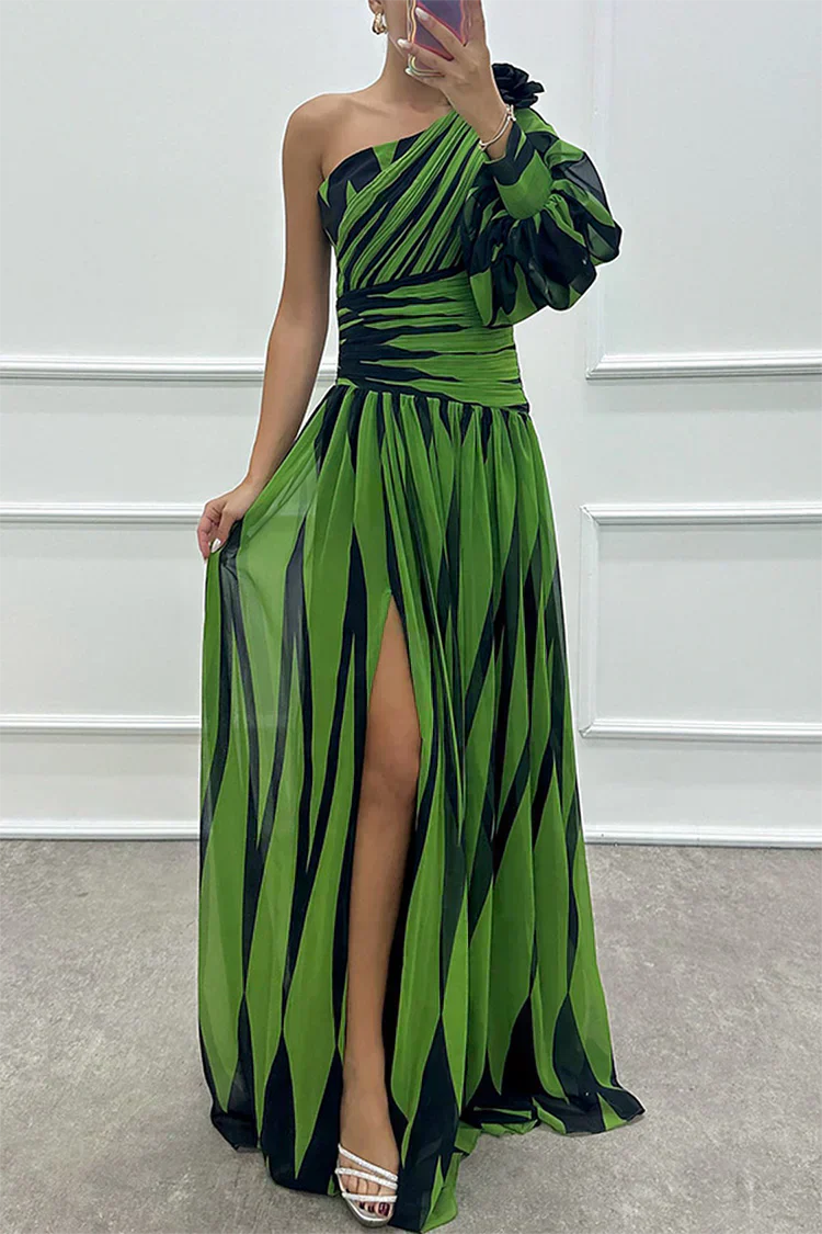 Hazel™ | Elegant Striped Maxi Dress with Off-Shoulder
