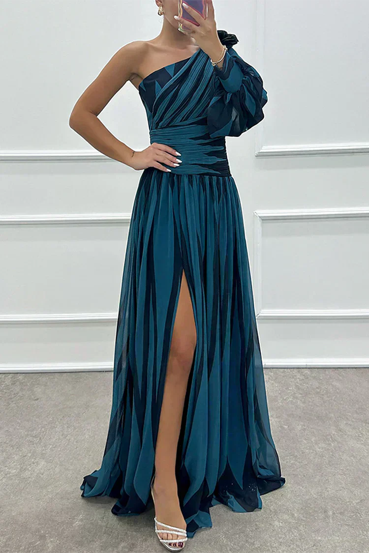 Hazel™ | Elegant Striped Maxi Dress with Off-Shoulder