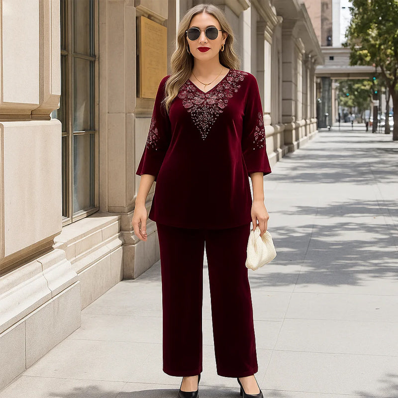 Elvire - Elegant Two-Piece Velvet Set
