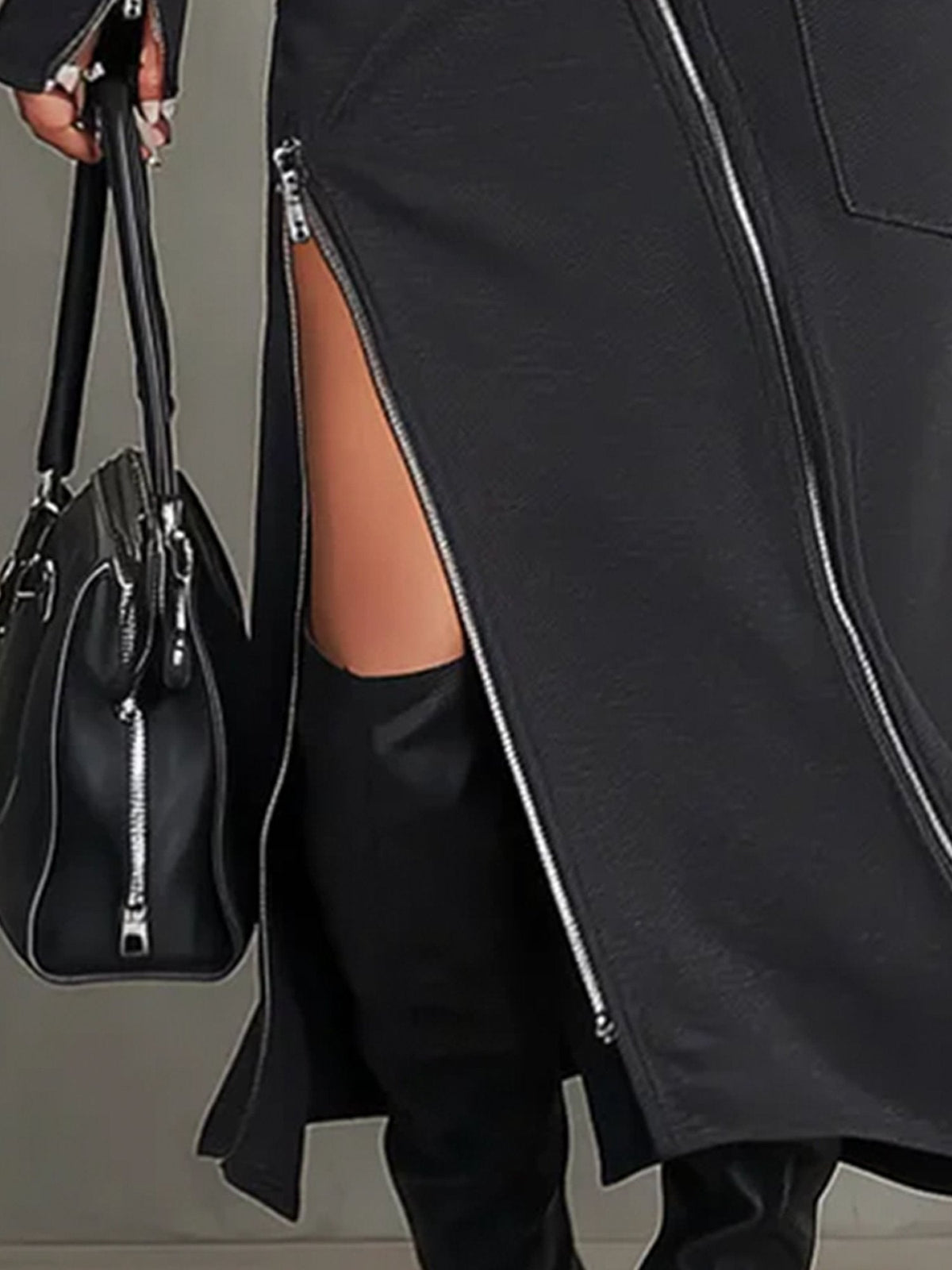 Vivian | High-Neck Zip-Pocket Set