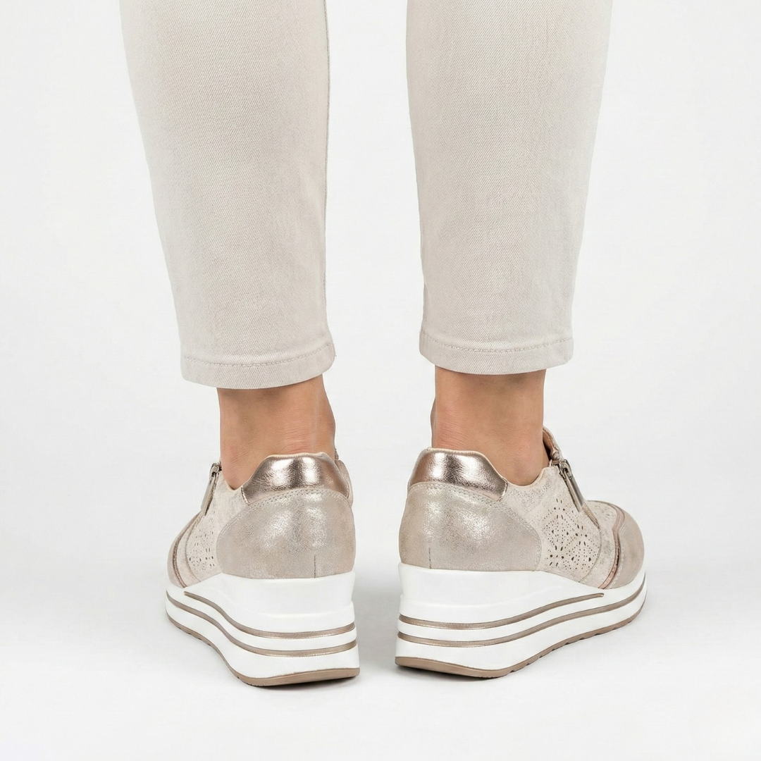 Emily | Sporty Elegance