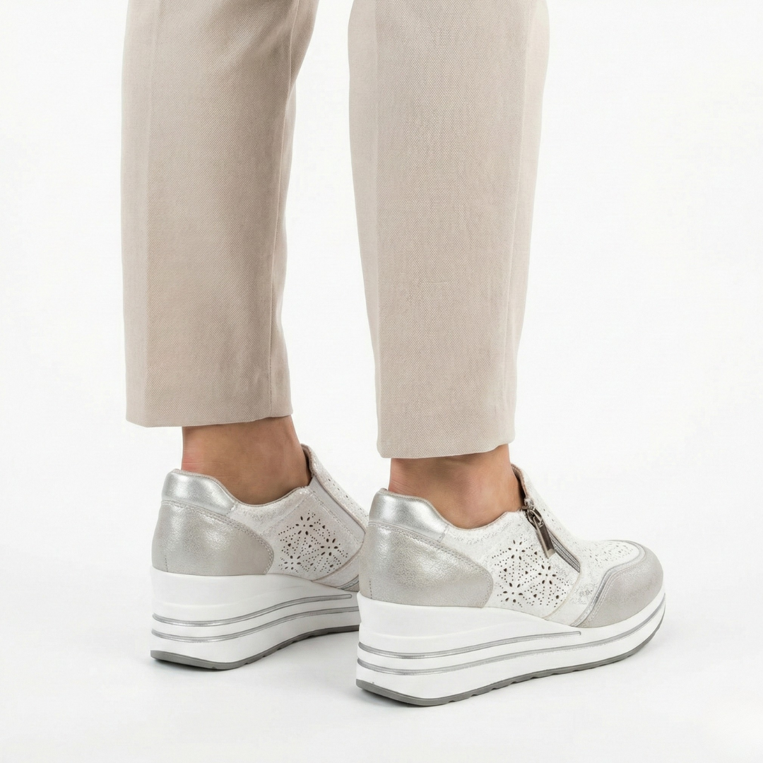 Emily | Sporty Elegance