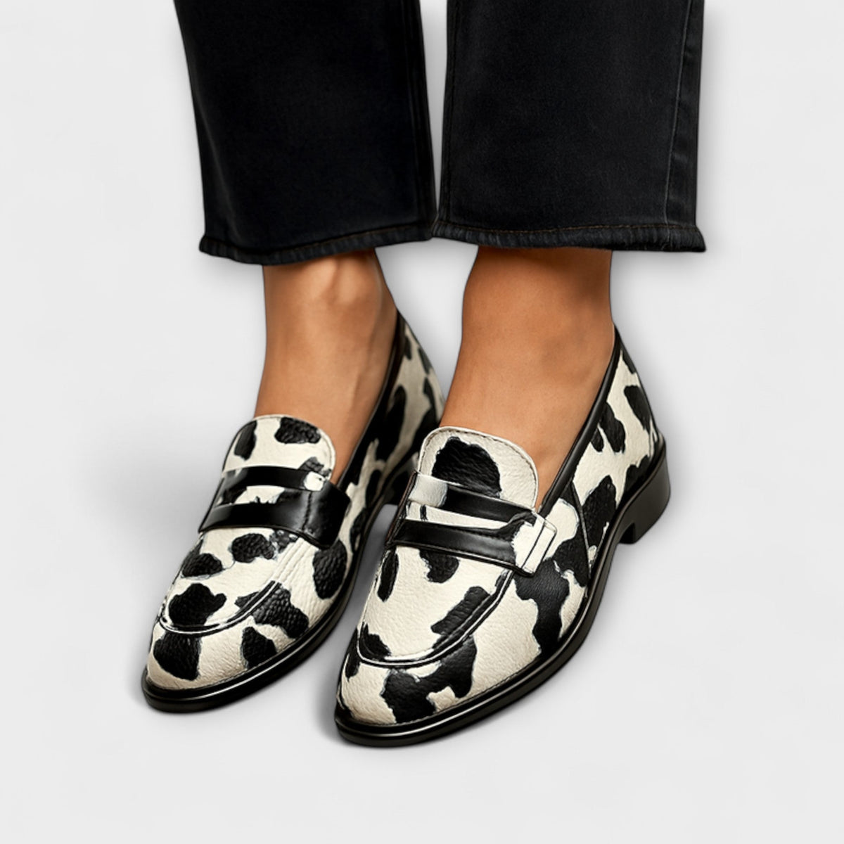 Victoria | Statement Slippers