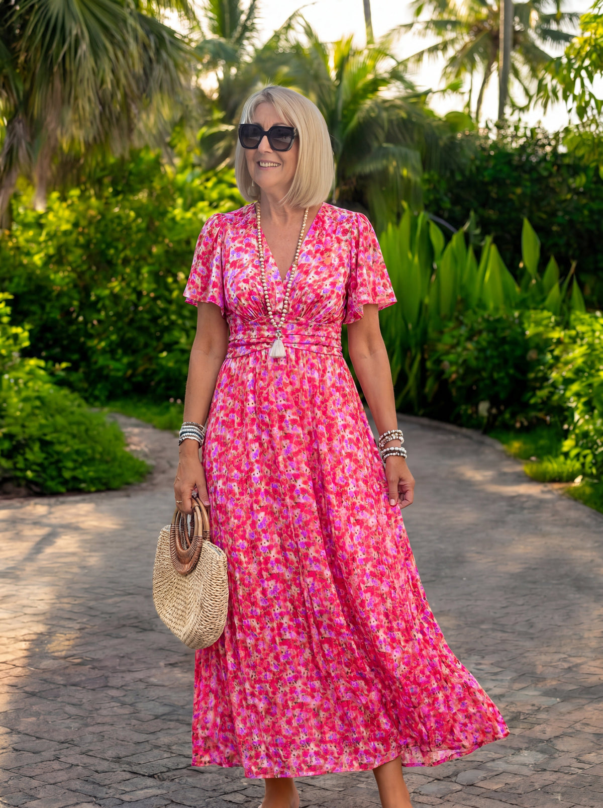 Elis – Long and Flowing Floral Print Dress