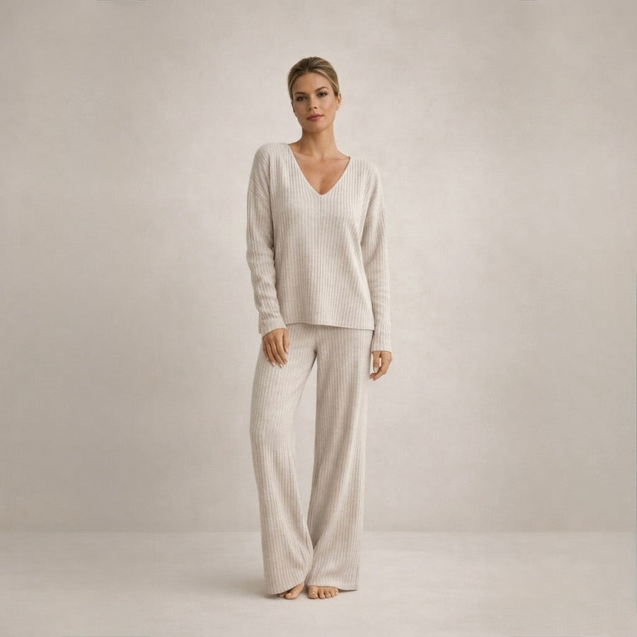 Emily | Cozy Knitting Kit
