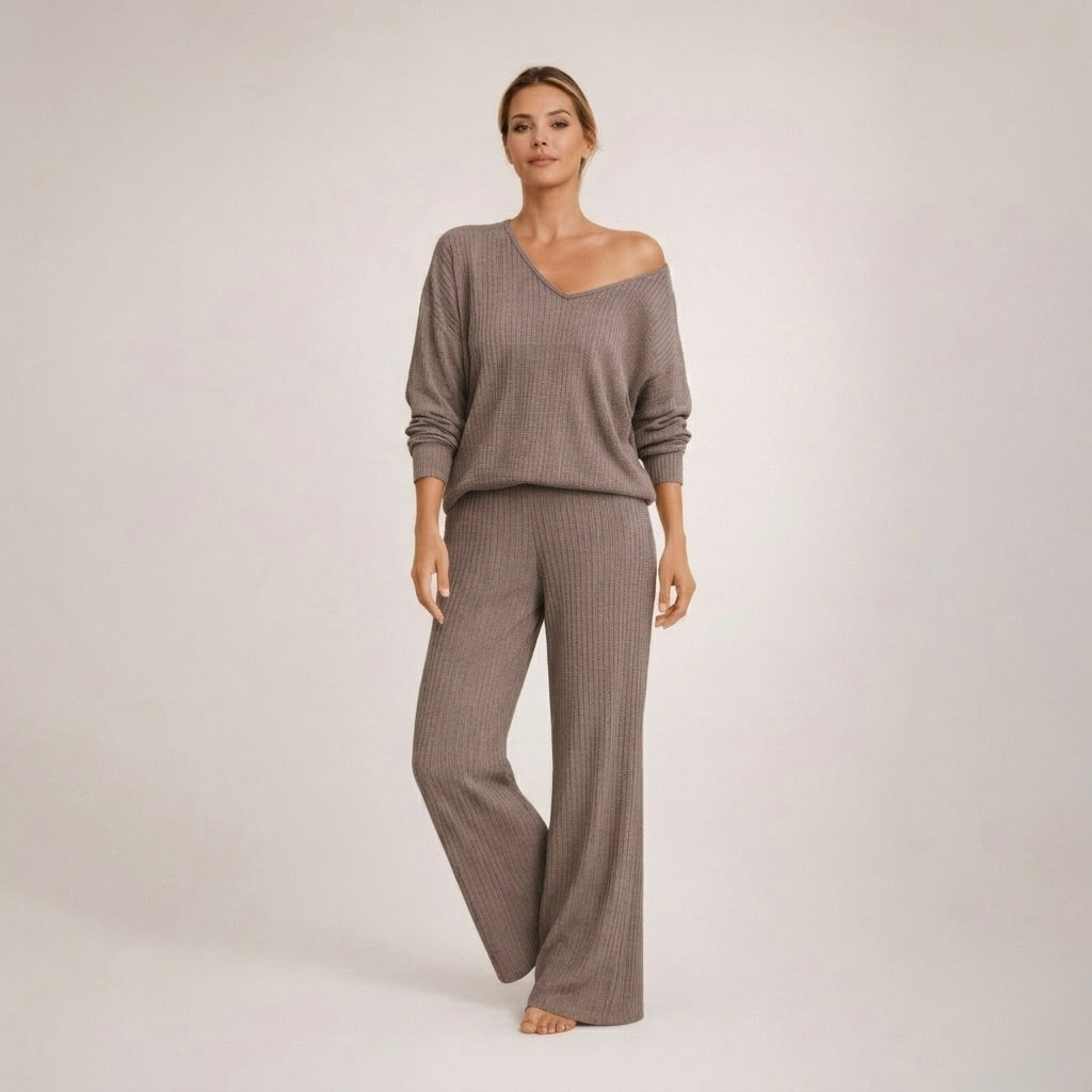 Emily | Cozy Knitting Kit