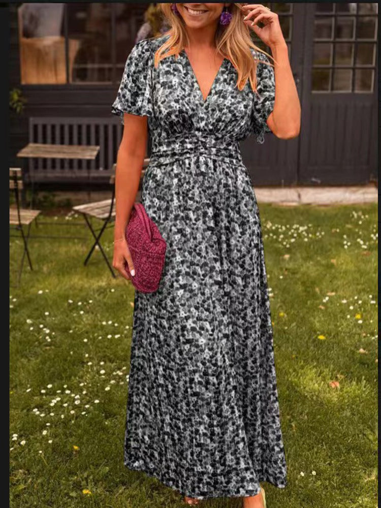 Elis – Long and Flowing Floral Print Dress