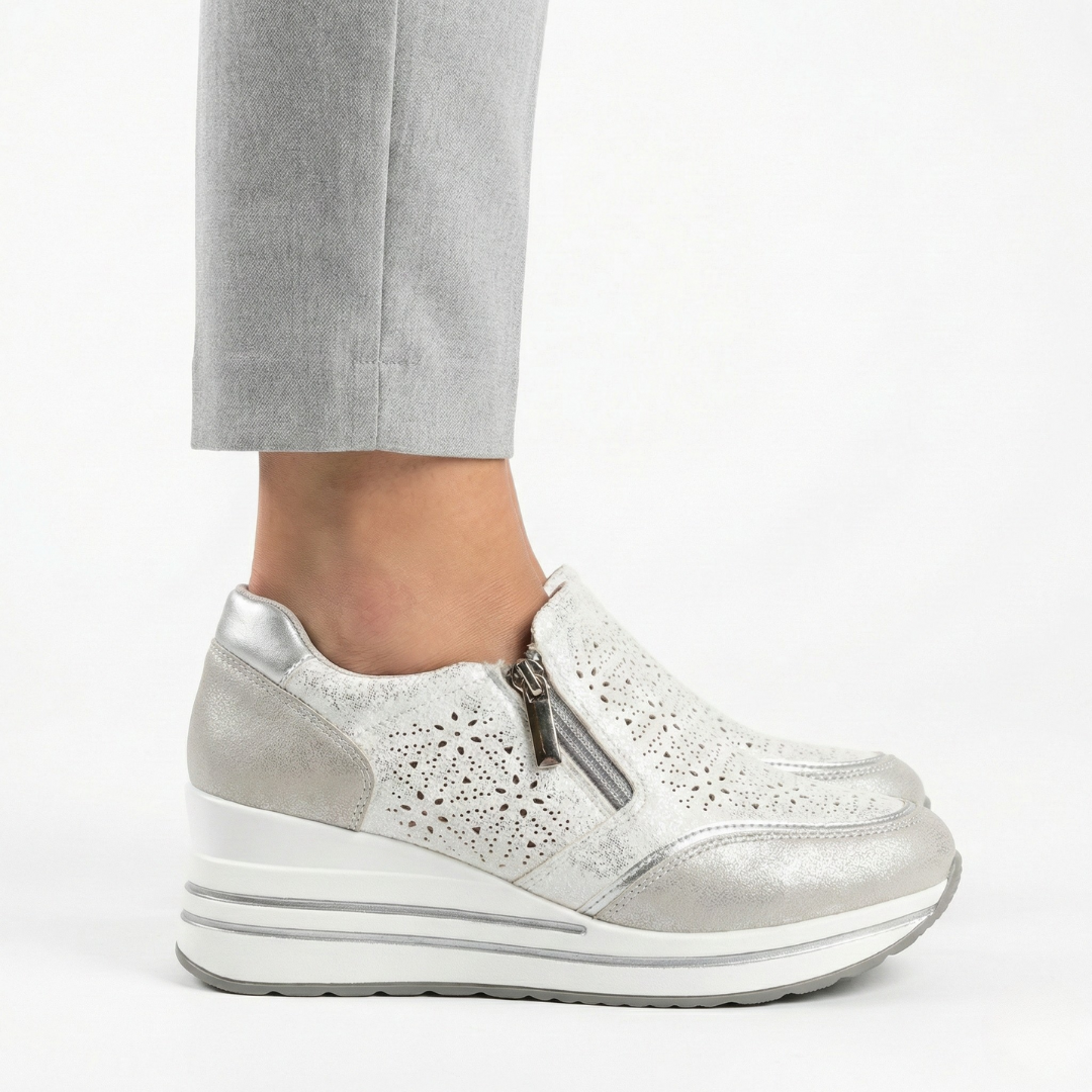 Emily | Sporty Elegance
