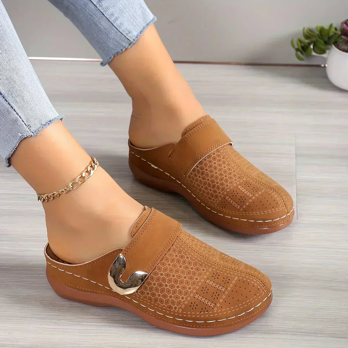 Emily | Chic Wedge Sandals