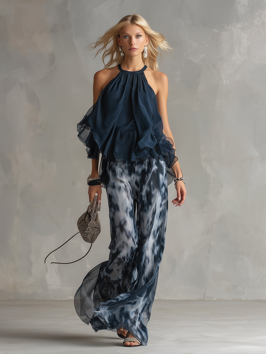 Ludovica - elegant with a high-neck top and wide printed trousers