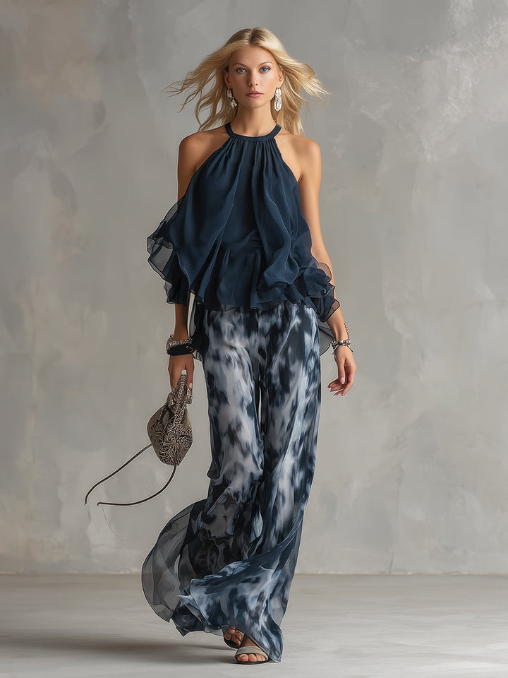 Ludovica - elegant with a high-neck top and wide printed trousers