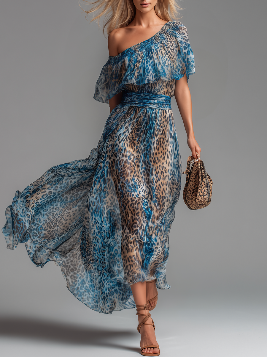 Wild - Long dress with leopard print and bare shoulders