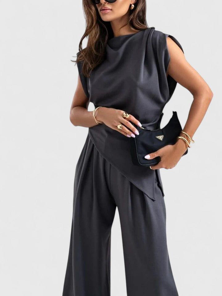 Sharon | Sophisticated Outfit