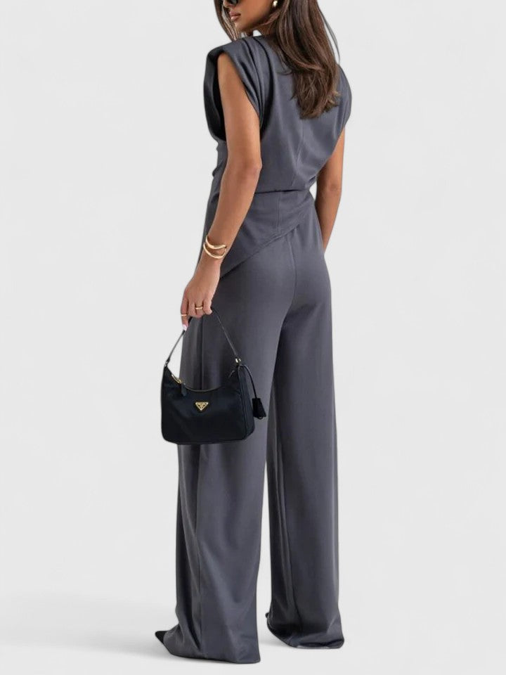 Sharon | Sophisticated Outfit