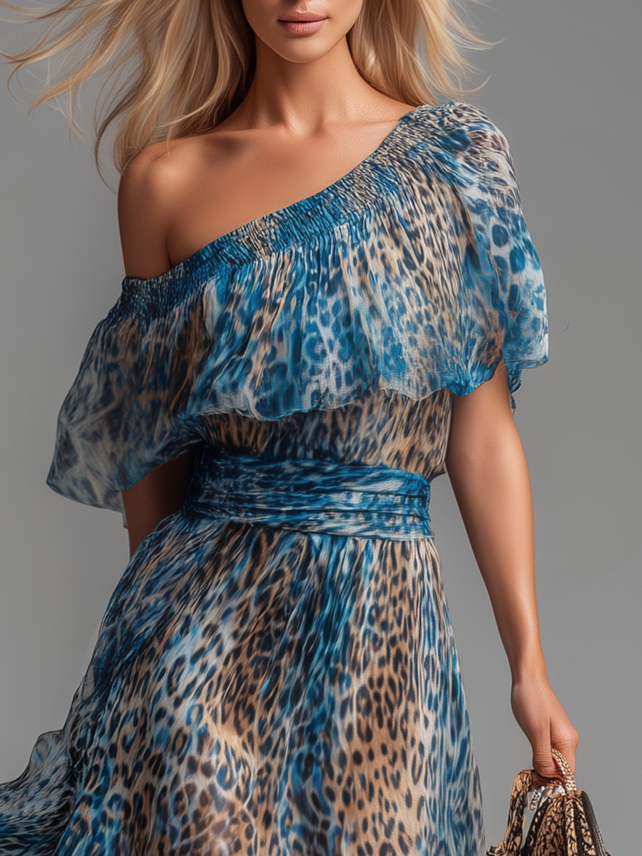 Wild - Long dress with leopard print and bare shoulders