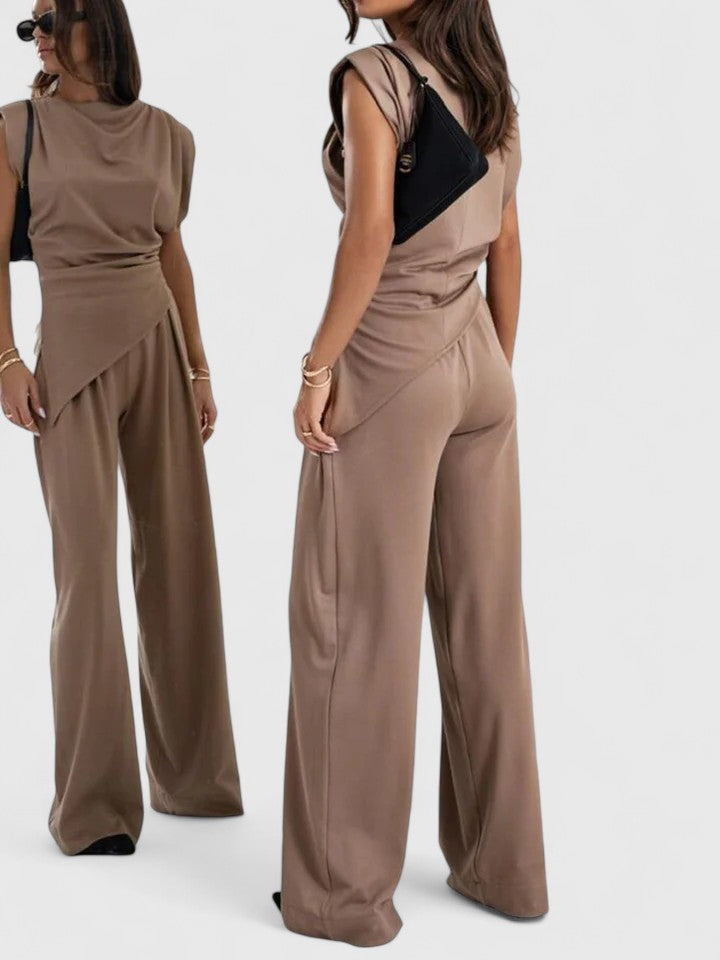 Sharon | Sophisticated Outfit